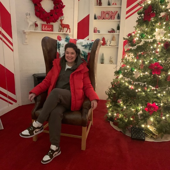 Meet your Posher, Lizzy - Picture 5 of 12